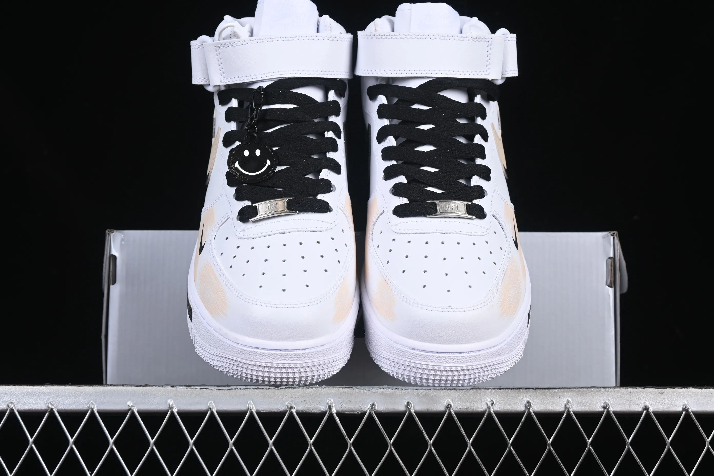 All Categories Nk Air Force 1 Air Force Series Nk Air Force 1 Mid Air Force Mid Nk Air Force 1'07 Mid Broken Hook Inkjet Painting Second Dimension Theme Air Force One Mid Casual Sneakers ZH0316-058